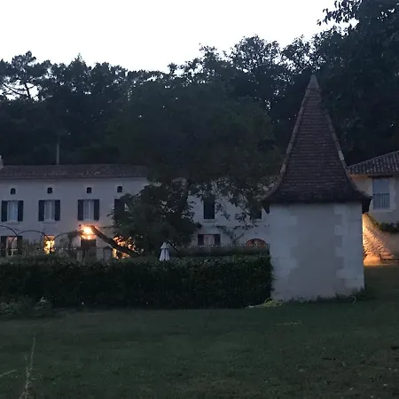 Le Manoir De Bed & Breakfast Nabinaud